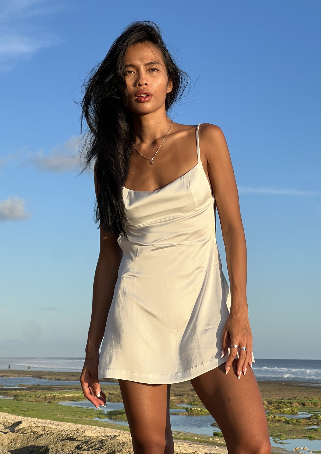 Gaun Mini Selene — Off-White