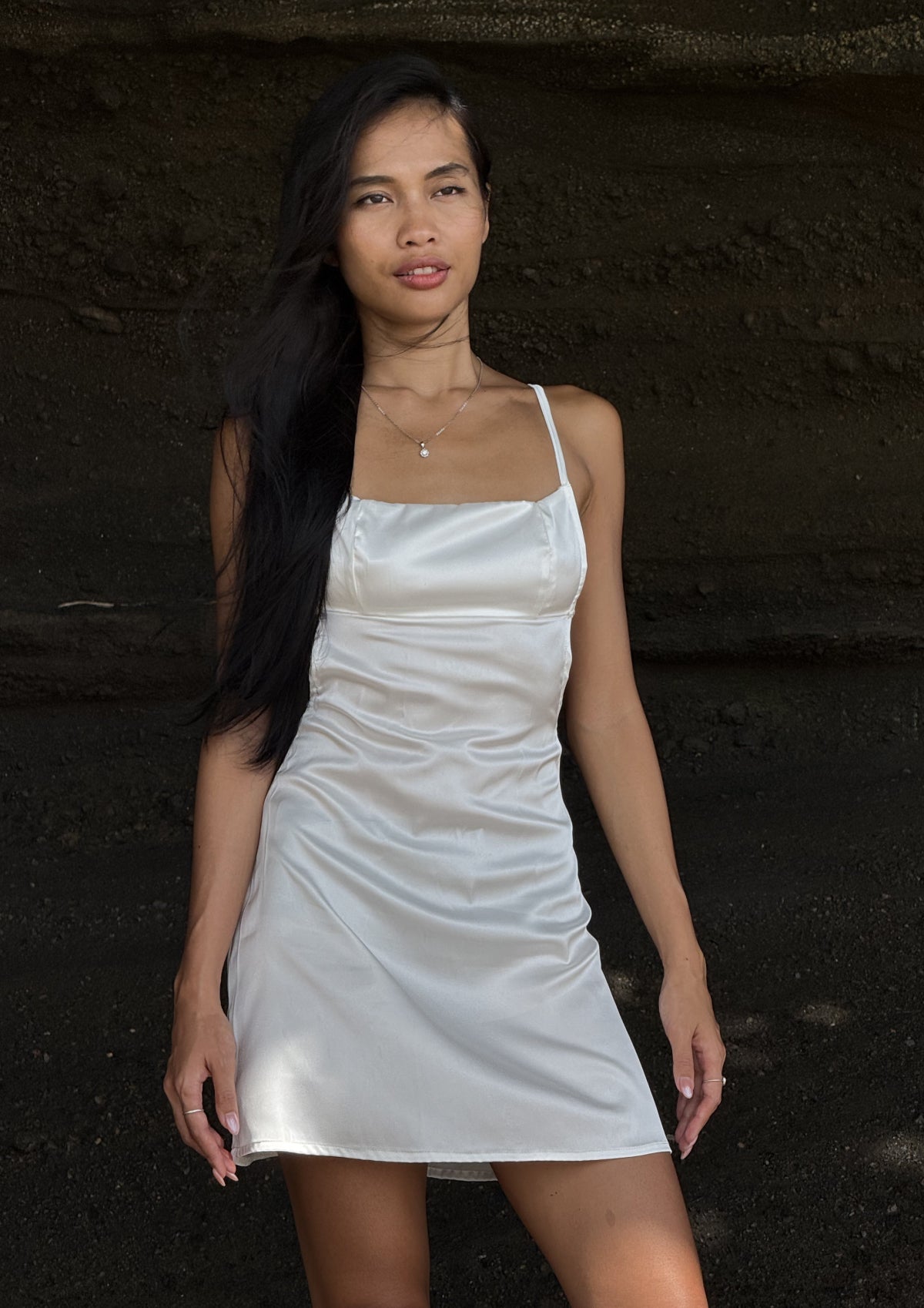 Gaun Selene — Off-White